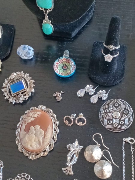 ESTATE SALE - Vintage Jewellery Collection Carousel 15