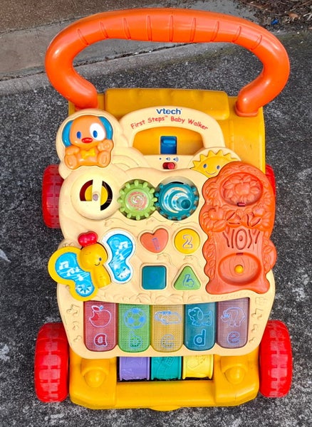 Baby Walker – ‘V Tech First Steps Baby Walker’ Carousel 1