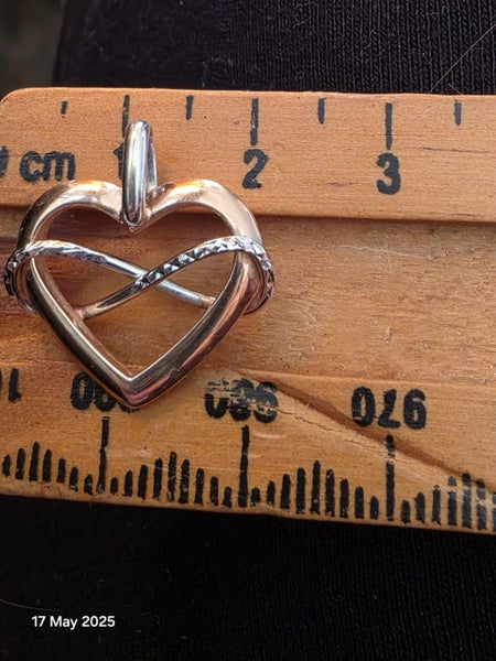 Infinite love 9ct Rose & White Gold Pendant 1.17gm Carousel 8