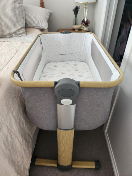 Teeny Weeny co sleeper bassinet Carousel 1