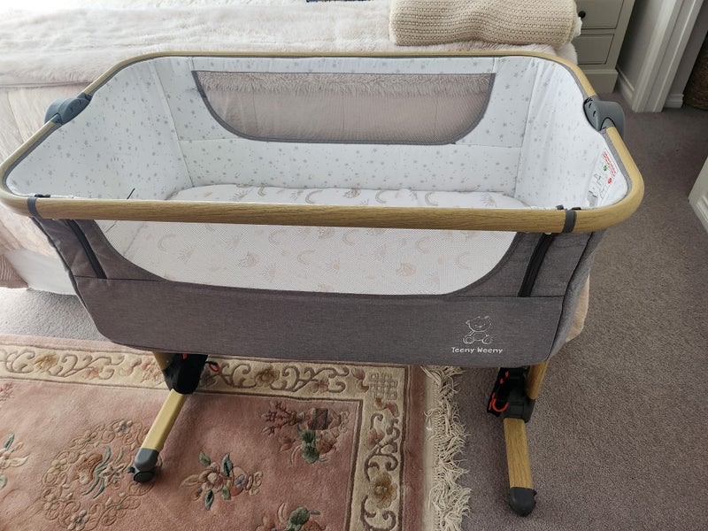 Teeny Weeny co sleeper bassinet Carousel 6