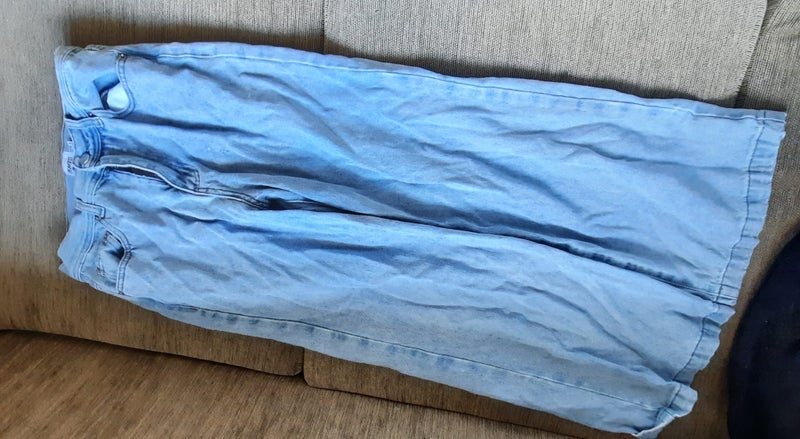 Princess Polly Items Plus More Size 6 Bulk Carousel 1