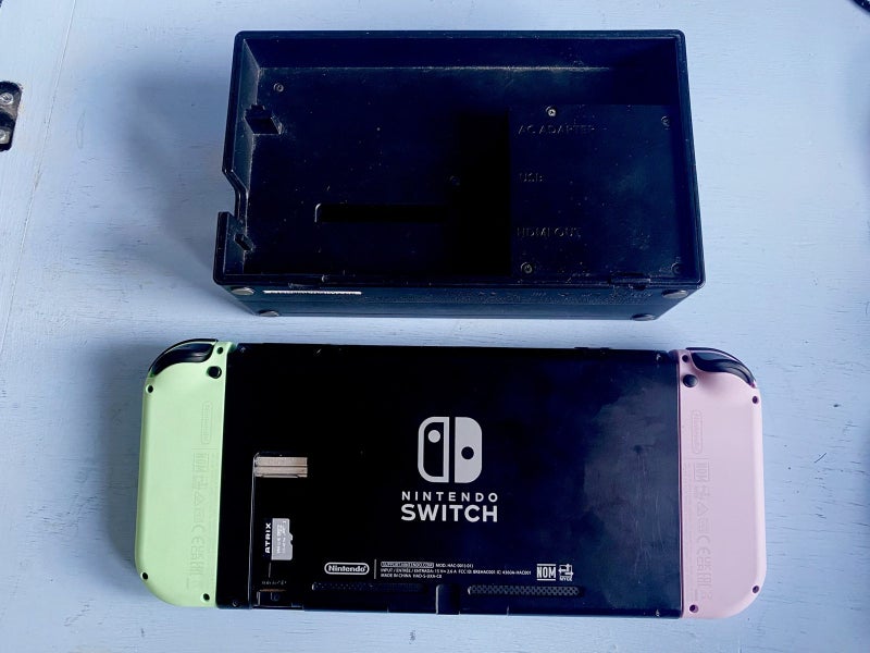 Nintendo Switch + extras Carousel 2