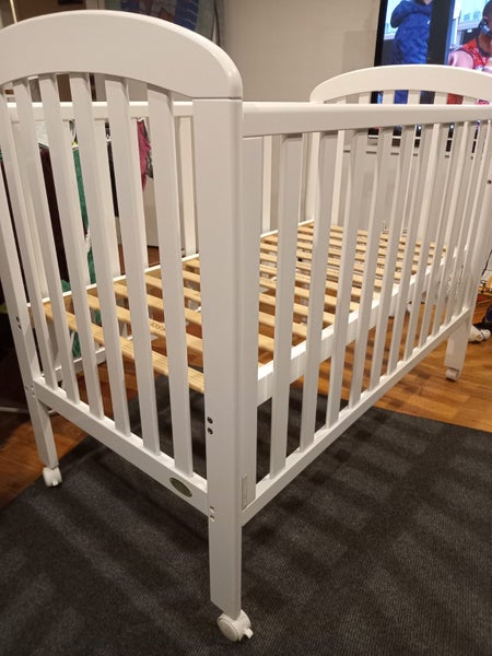 Mother's Choice white cot Carousel 3