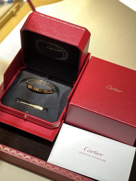 Cartier Gold LOVE bracelet (Size 17)62863232271106118