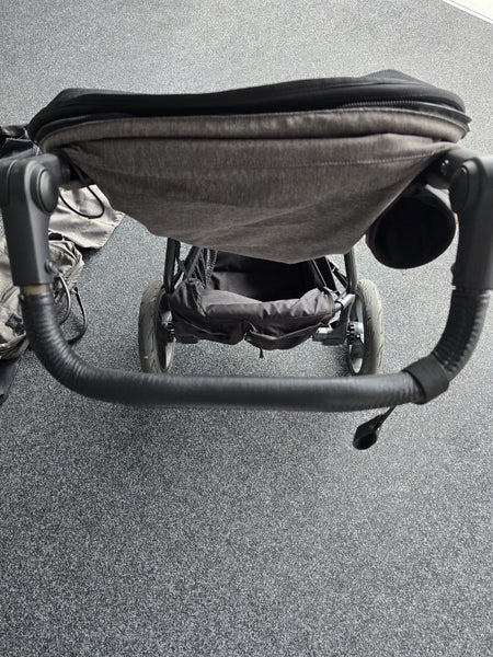 Mountain buggy Carousel 12
