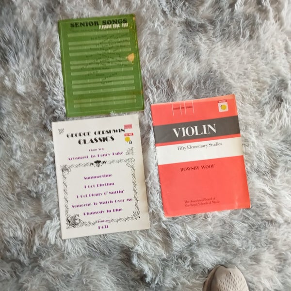 Music sheets Carousel 1