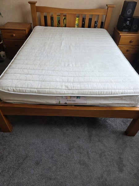 Queen Bedroom Suite Carousel 4