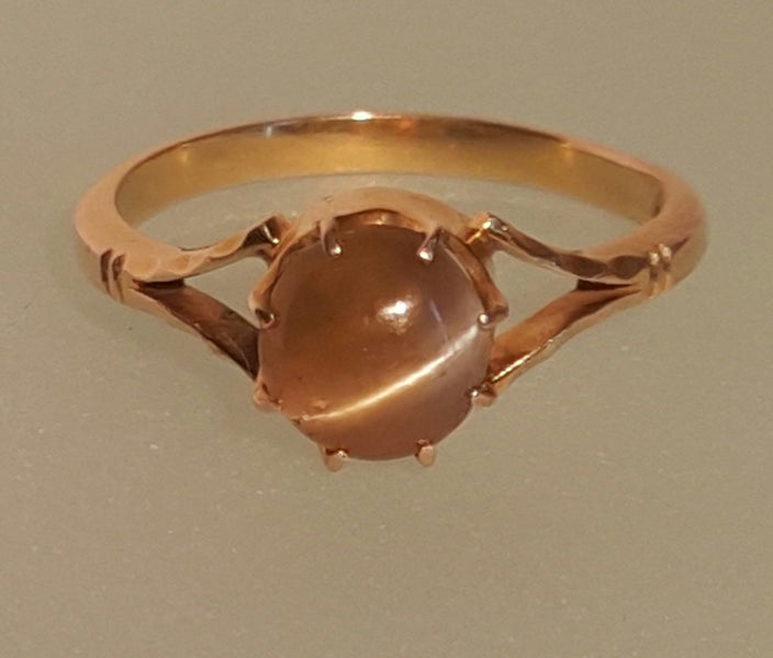 Antique 9ct Gold Natural Chrysoberyl Cats Eye Ring Carousel 1