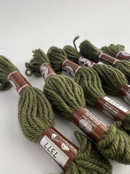 DMC Tapestry Wool X 18 > Carousel 8