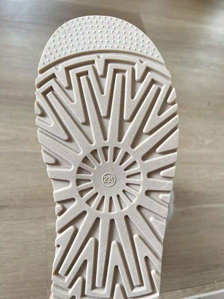 shoes Carousel 5