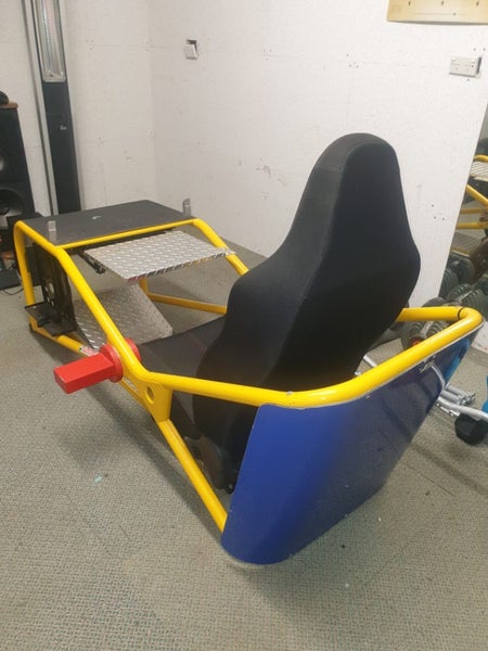 Racing simulator cockpit Carousel 2