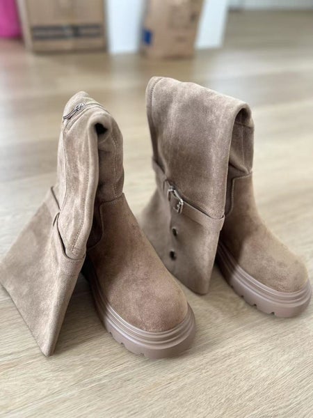 shoes Carousel 1