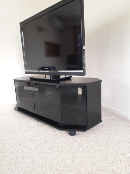 TV Cabinet Carousel 2