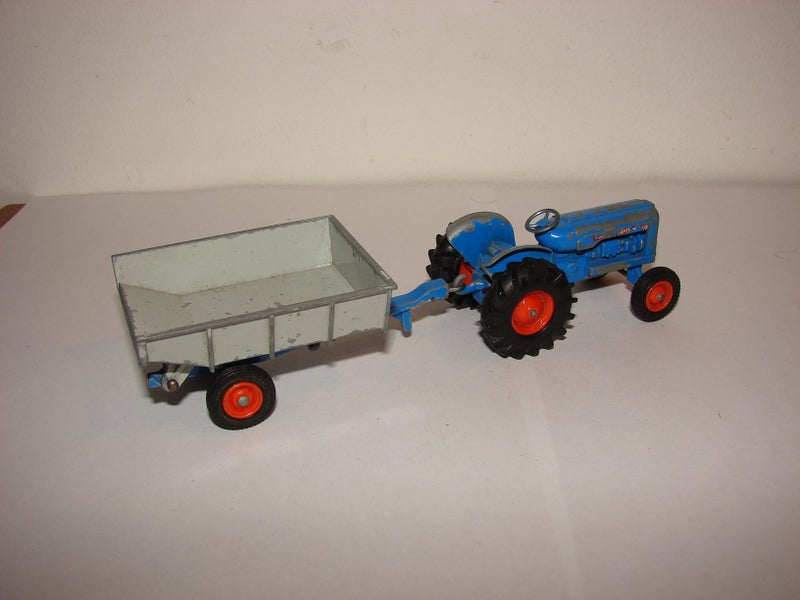 >>1960s Matchbox - Tractor & Trailer Carousel 2