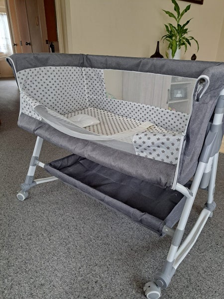 Baby Multifunctional Co-Sleeper Bed and Changing Table Carousel 1