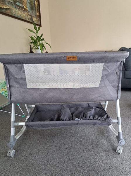 Baby Multifunctional Co-Sleeper Bed and Changing Table Carousel 4