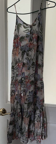 Bulk lot womens clothes Carousel 2