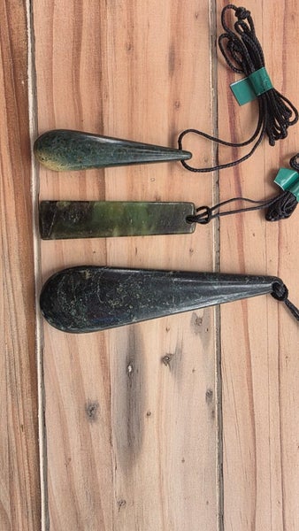 Greenstone pendants Carousel 1