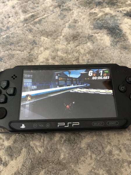 PSP E1002 bundle Carousel 1