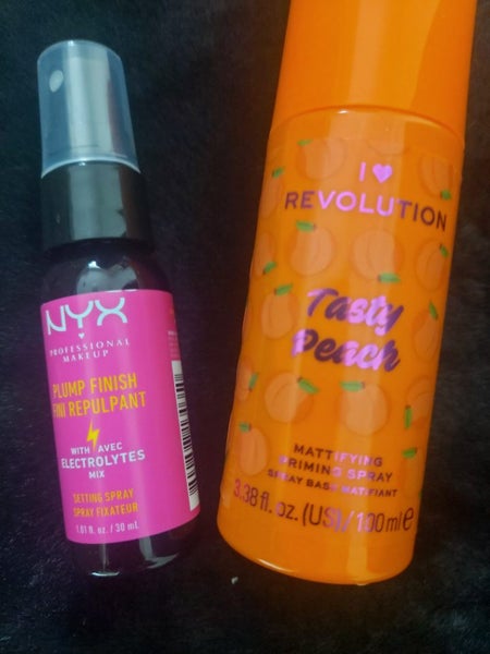 **NEW Setting Spray Duo (Nyx & Revolution) Carousel 2
