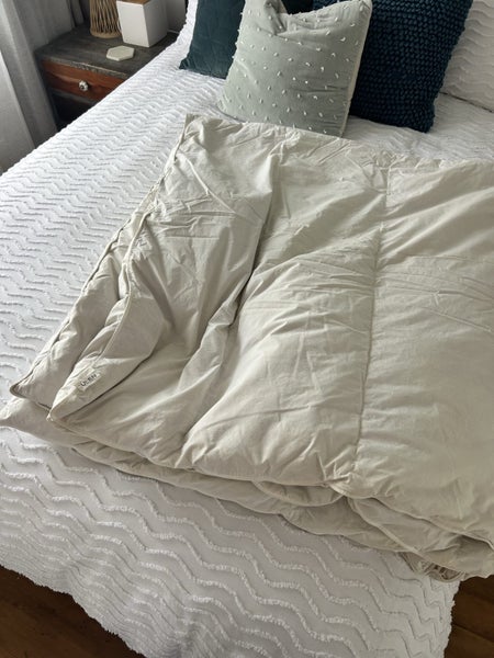 Queen size feather inner Carousel 1