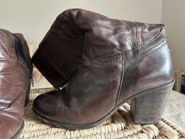 Women's shoes Carousel 12