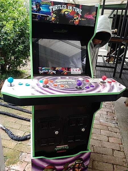 Arcade 1up turtles in time with stool Carousel 1