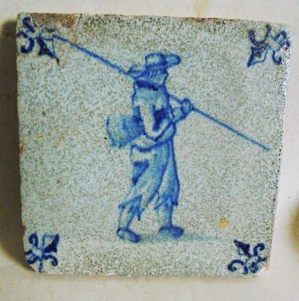 ORIGINAL 17th CENTURY DUTCH TILE " REED COLLECTOR " FLEUR de LIS CORNER MOTIF Carousel 2