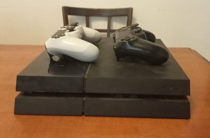 Playstation 4 - 2 Terabytes Carousel 1