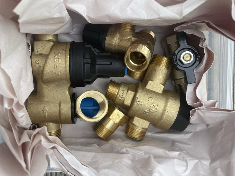 Apex mains pressure valve kit Carousel 2