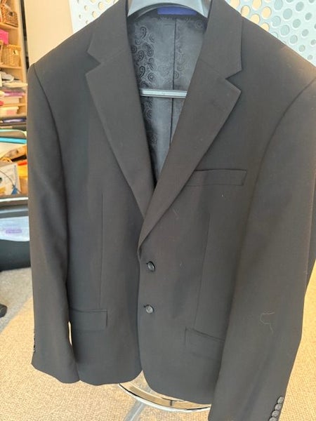 Suit jacket and three shirts -(no trousers) Carousel 1