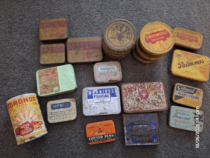 Vintage tins Carousel 1