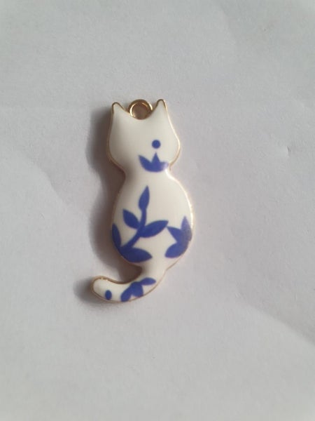Cat Charm 30x15x2mm (blue whte) Carousel 1