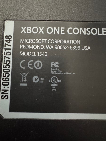 XBOX ONE Console Carousel 2