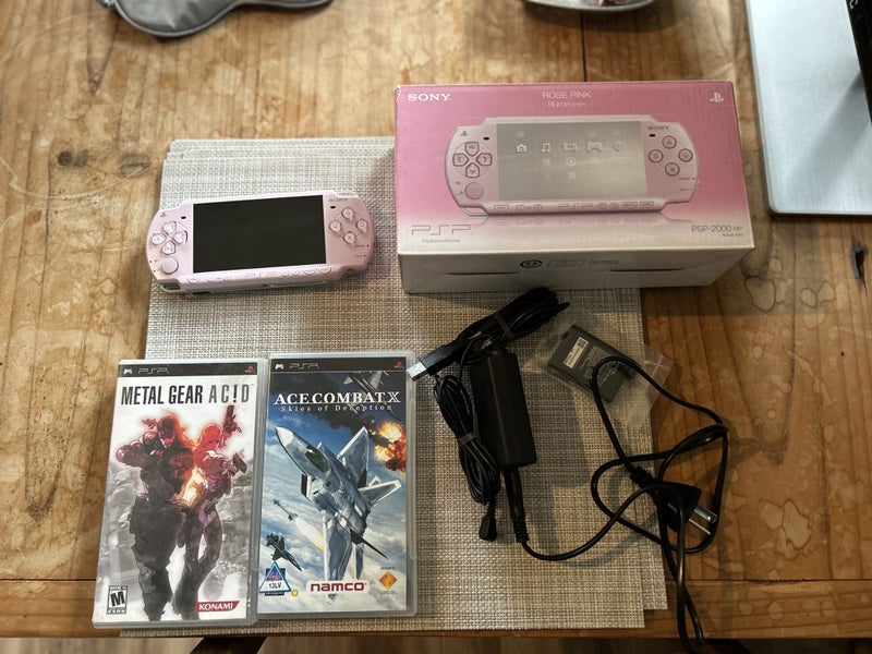 Modded PSP2000 Rose Pink RARE complete in box + 2 games Carousel 1