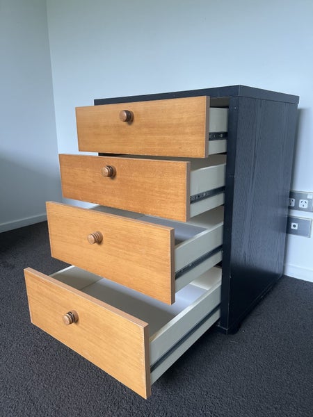 Set of drawers - going cheap Carousel 2