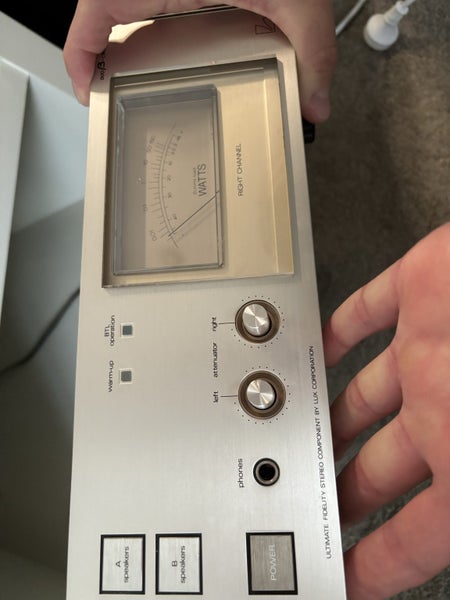 LUXMAN stereo power amplifier M-02 Carousel 2