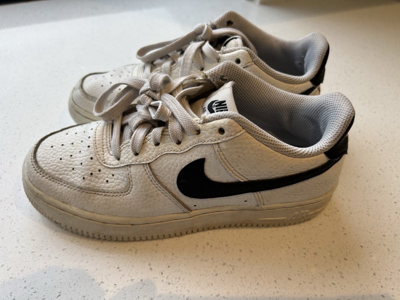 Nike Air Force 1 Carousel 1