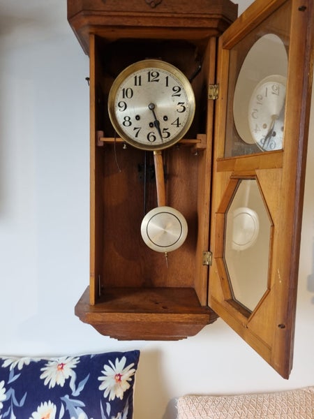 1920s solid Oak German Wall clock Carousel 2