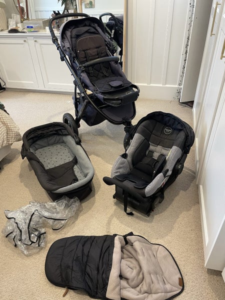 Edwards and co G3 pram bundle Carousel 1