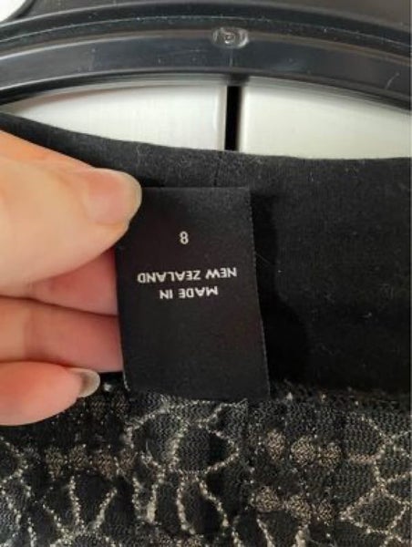 Kilt mesh cardigan - Size 8 Carousel 4