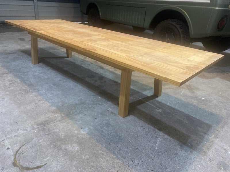 Play tables Carousel 2