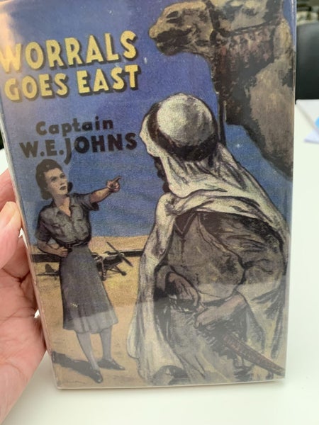 Worrals Gors East Biggles author 1st edition Carousel 1