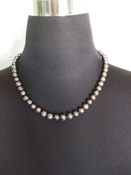 Black Fresh Water Pearl Necklace with Silver 925 Stamped Clasp Carousel 1