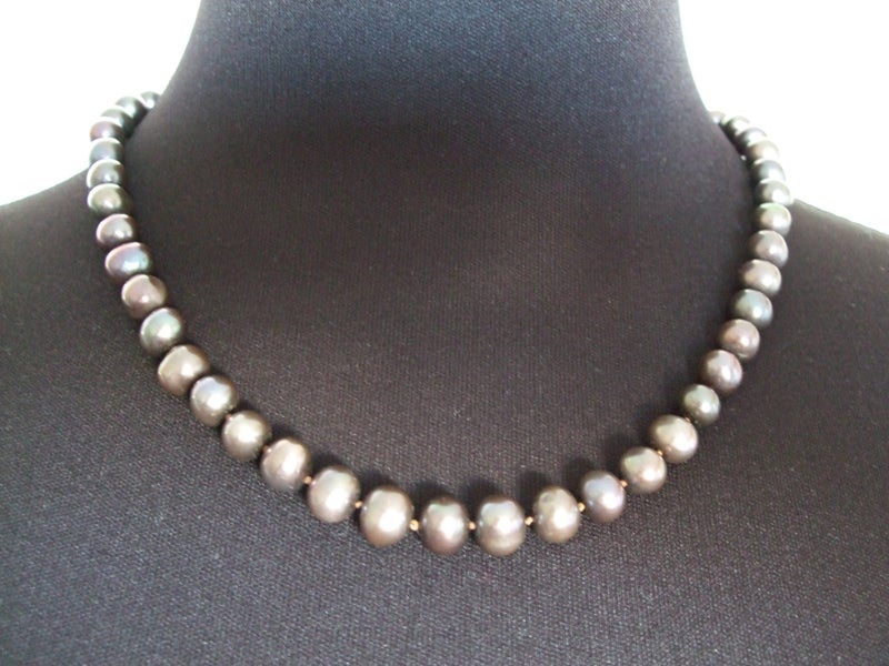 Black Fresh Water Pearl Necklace with Silver 925 Stamped Clasp Carousel 2