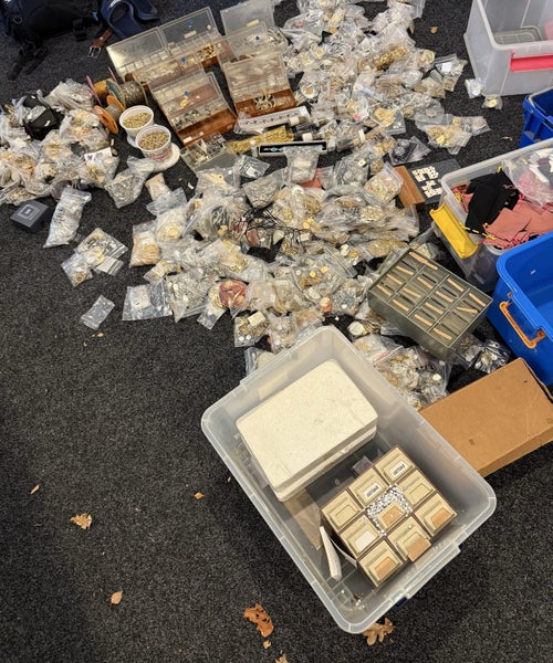 Dollar Reserve! Huge Bulk Jewellery Making Supply – Chains, Pendants and More Carousel 1