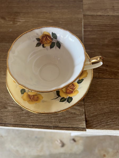 Tea Cup and saucer set Carousel 3