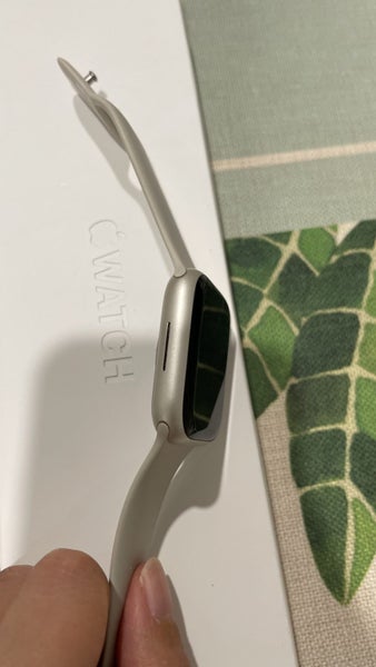 Apple Watch Series 7 (45mm, Aluminum Case) Carousel 2