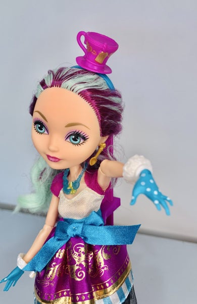 Ever After High Madeline Hatter 1st Edition First Chapter Carousel 5